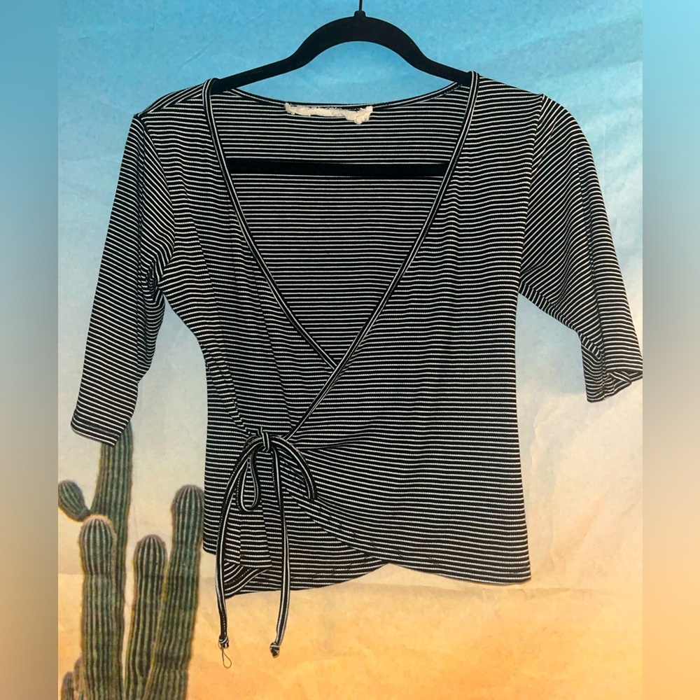 HIATUS 3/4 Length Sleeve Striped Crop Top🌵Small